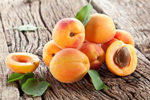 Apricot (per pound)